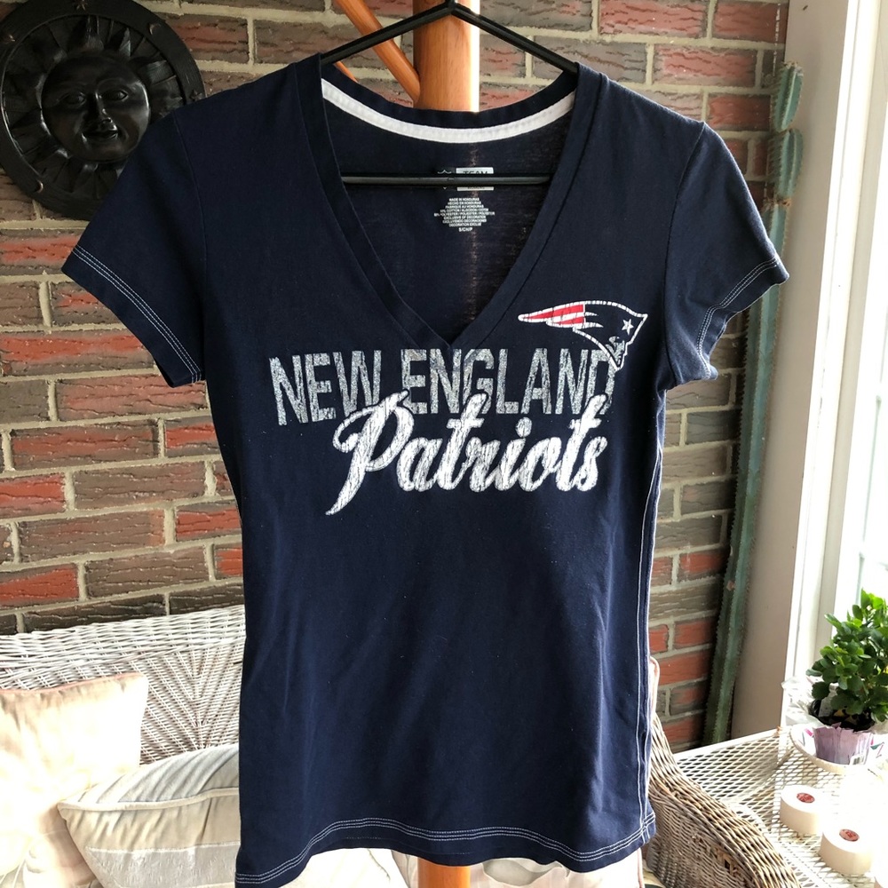 New England Patriots T-shirt V Neck Sparkle Size Small